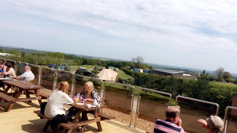 Original Glamping Pod With Hot Tub Hotel Frodsham Exterior photo