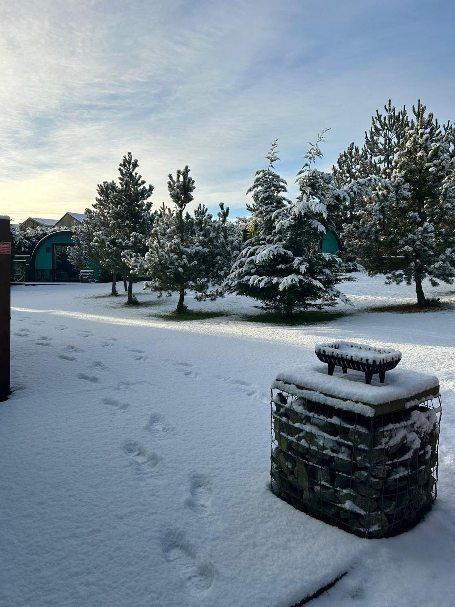 Original Glamping Pod With Hot Tub Hotel Frodsham Exterior photo